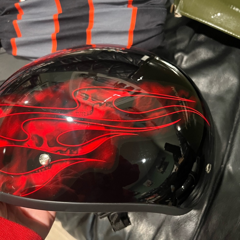Sold Vibrant Red Skull Graphic Helmet - Picture 5 of 8